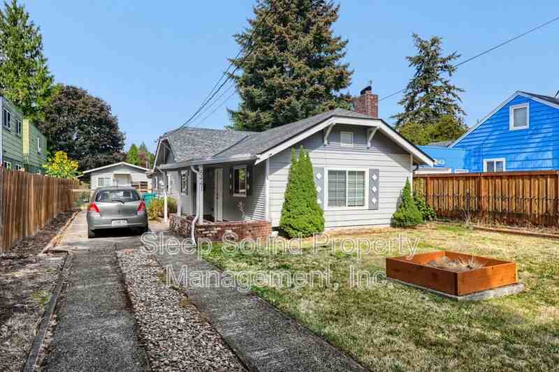 8441 Se Bush St #A - Photo 2 of 22