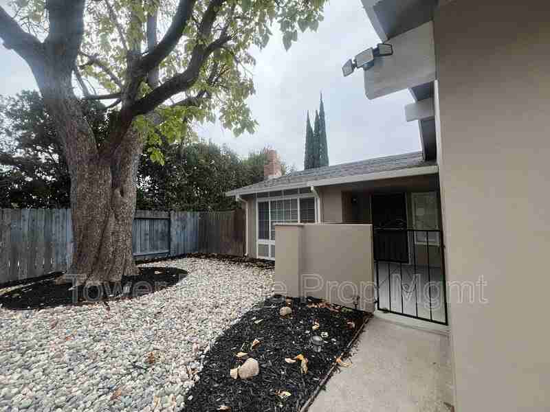 5629 Phlox Ct - Photo 2 of 3