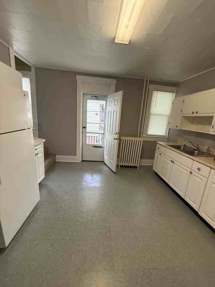 829 Wood St #829FRONT - Photo 6 of 15