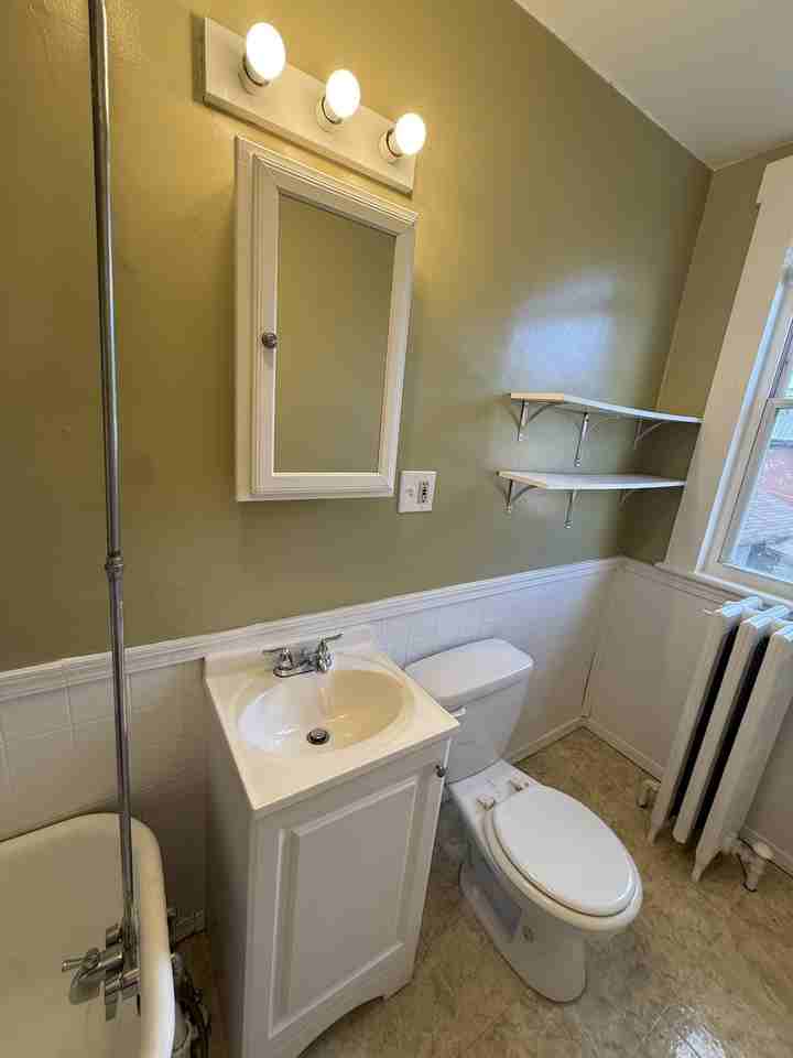 829 Wood St #829REAR - Photo 4 of 9