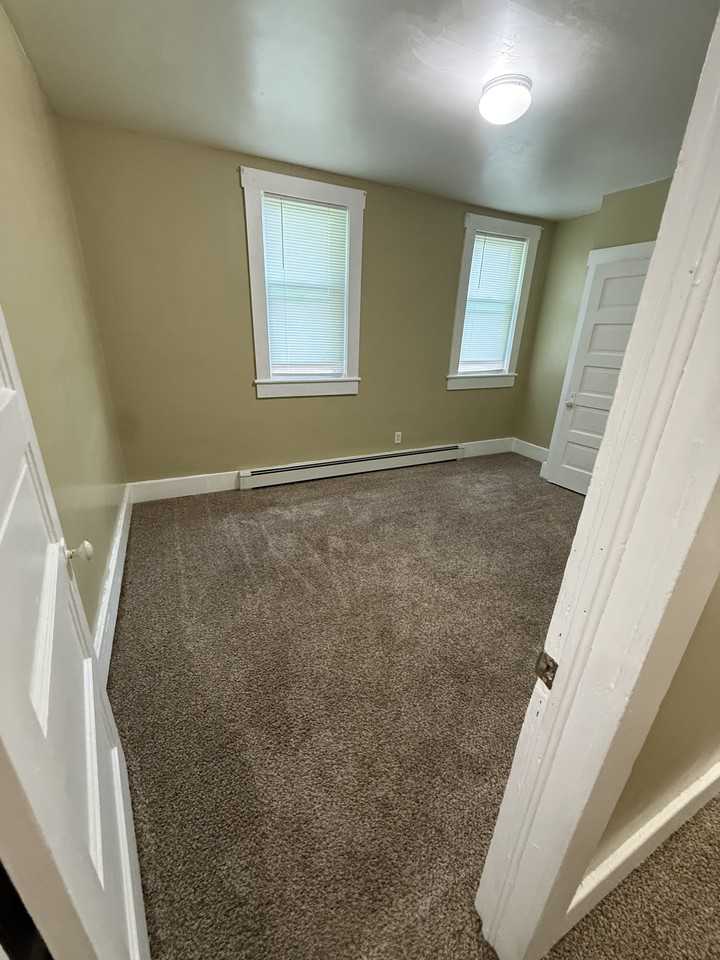 831 Wood St #831 - Photo 4 of 15