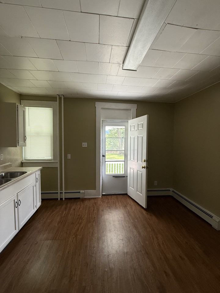 831 Wood St #831 - Photo 6 of 15