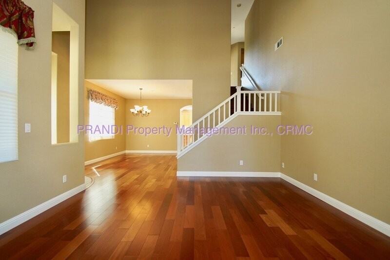 19 Waterbury Ln - Photo 3 of 25