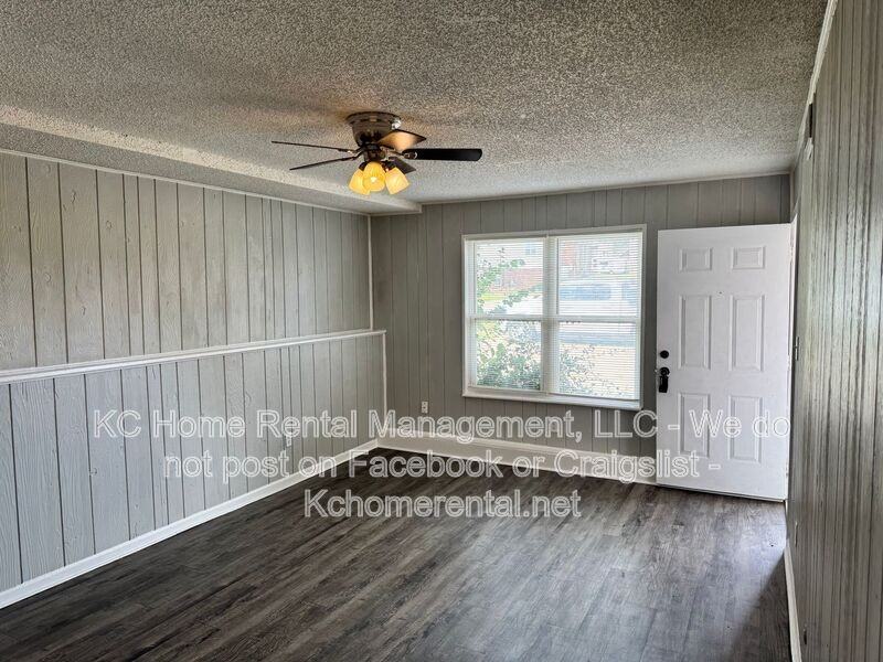 9213 E 54th St - Photo 6 of 17