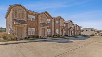 featured image of 5555 Macedonia Rd
