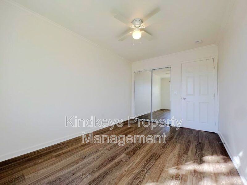 748 Florida St - Photo 6 of 12