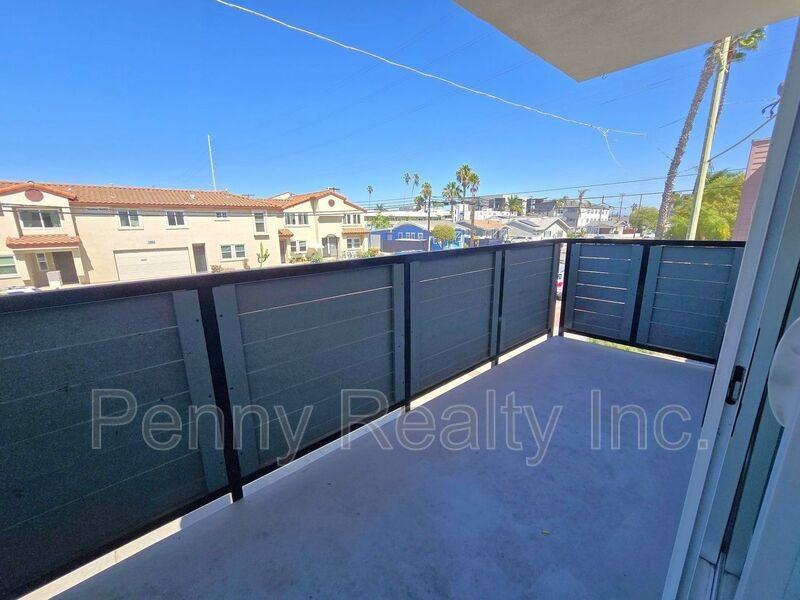 2861 Polk Ave #4 - Photo 5 of 33