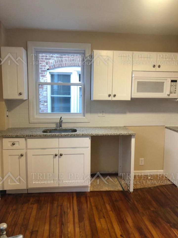 74 Bartram Ave, Lansdowne, PA - Photo 3 of 10
