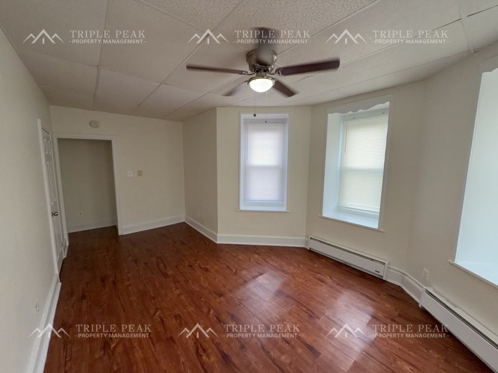 713 Pusey Ave, Collingdale, PA - Photo 4 of 6