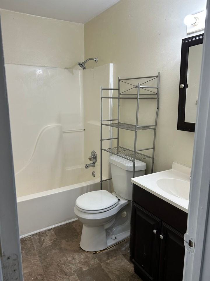 120 Pike Ave - Photo 7 of 10