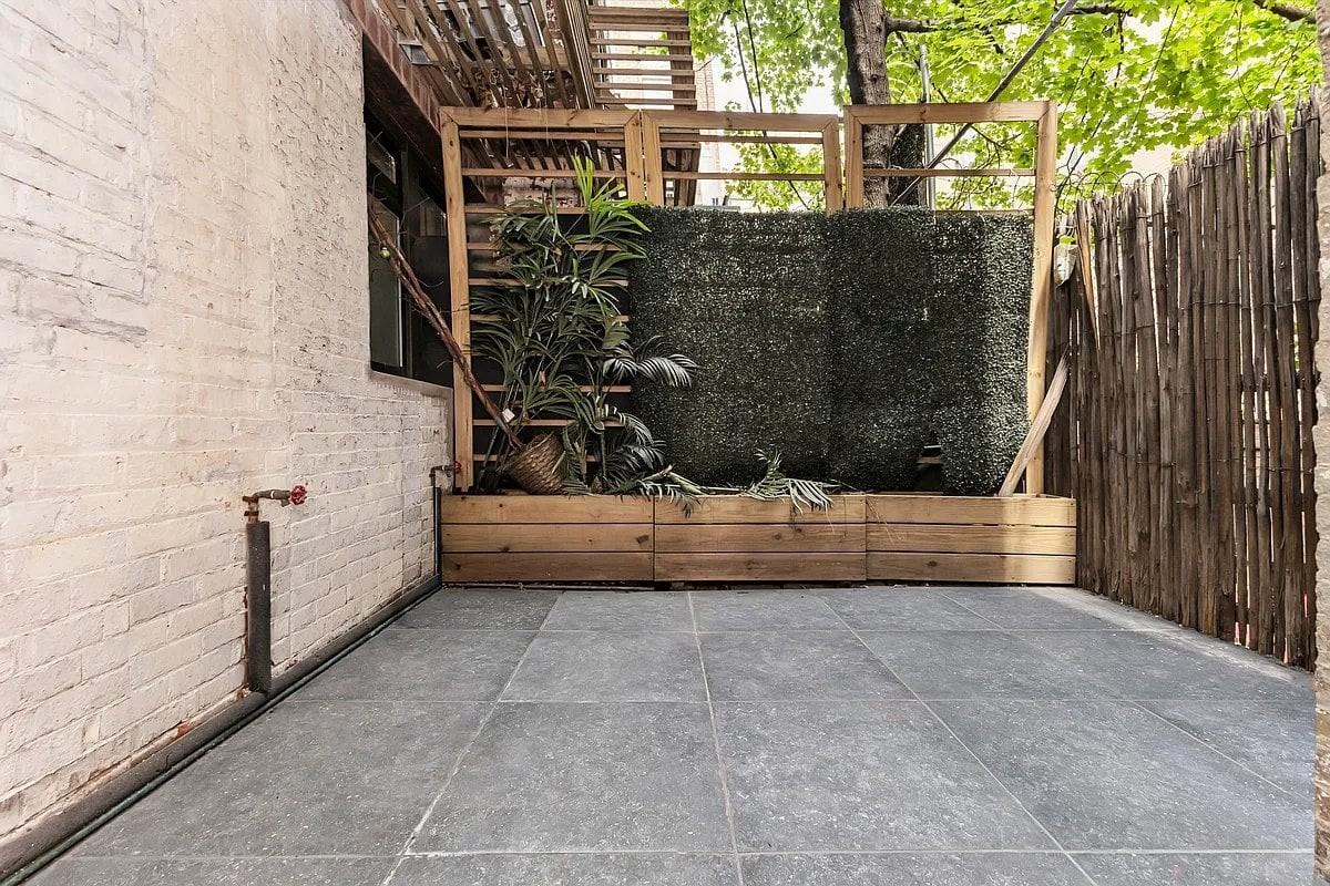 121 E 37th St #2C