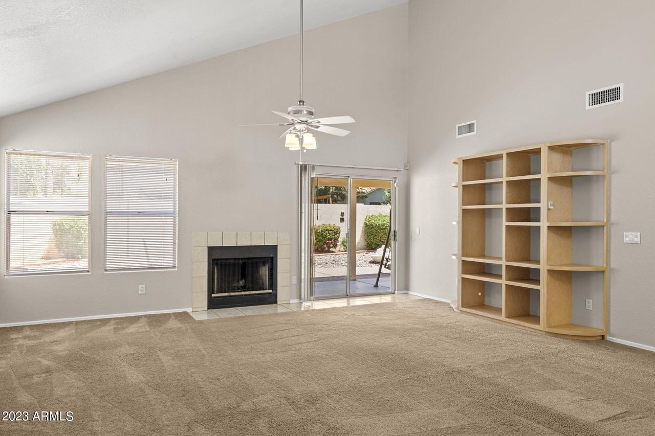 2306 E Gondola Ln - Photo 5 of 18