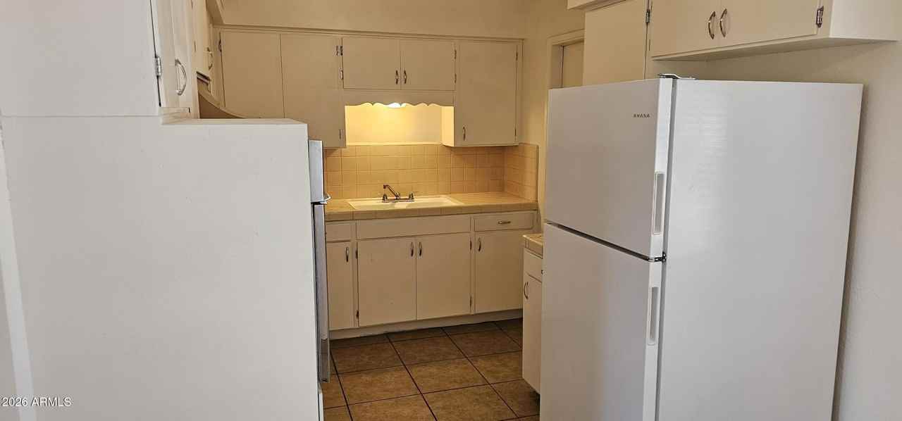 110 S Allen #A - Photo 2 of 13