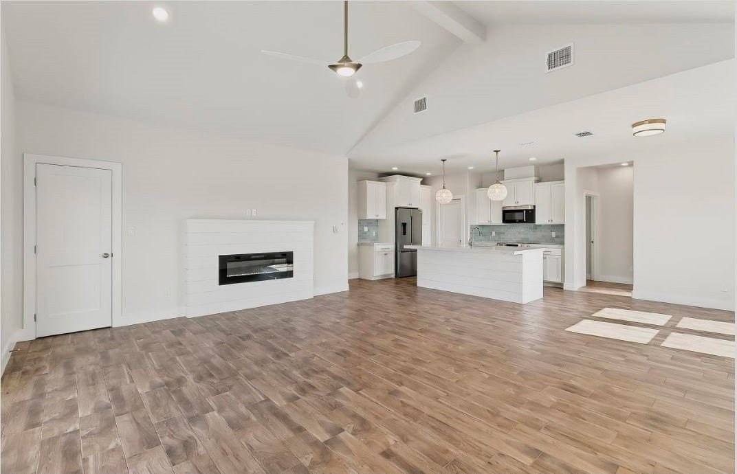 15206 Cruiser St - Photo 5 of 12