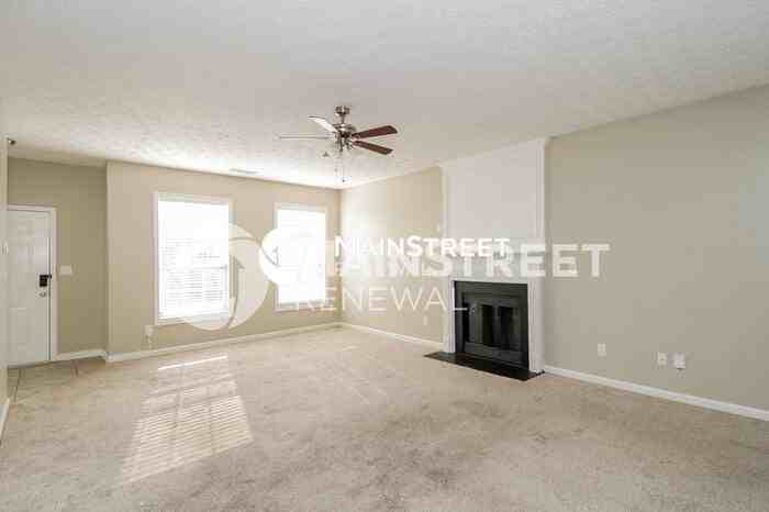 83 Bensinger Ct - Photo 4 of 17