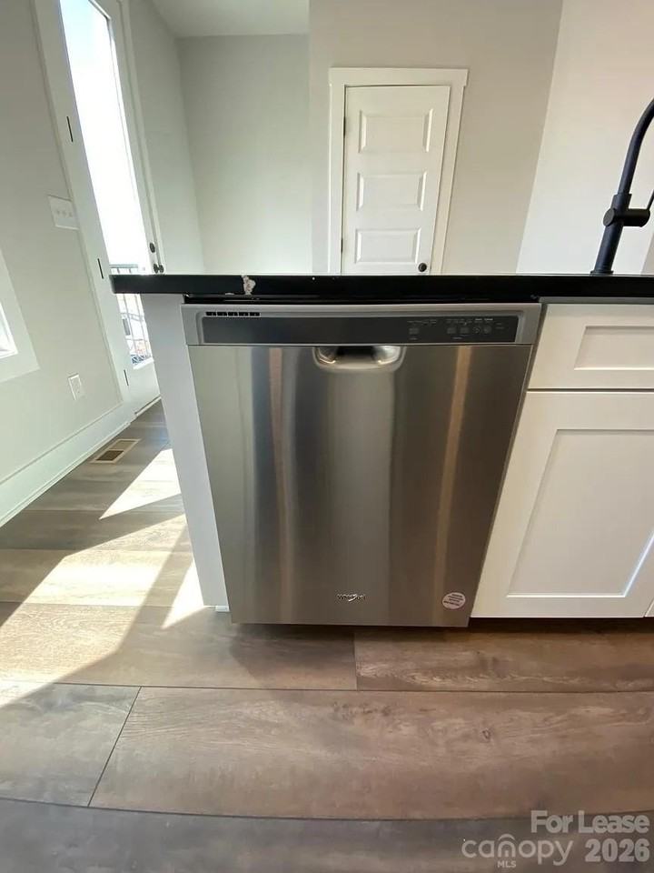 535 W Tremont Ave - Photo 5 of 19