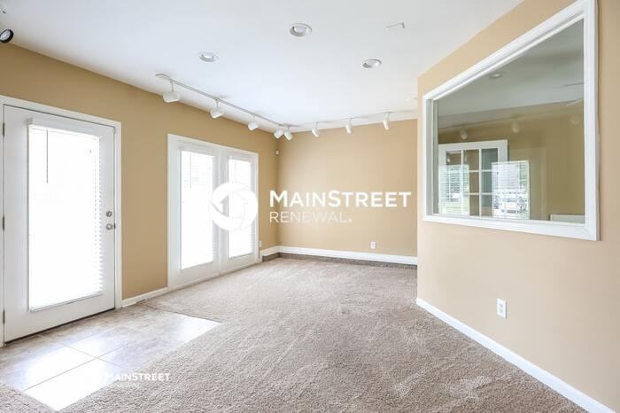 711 Walnut Crossing Dr - Photo 5 of 16
