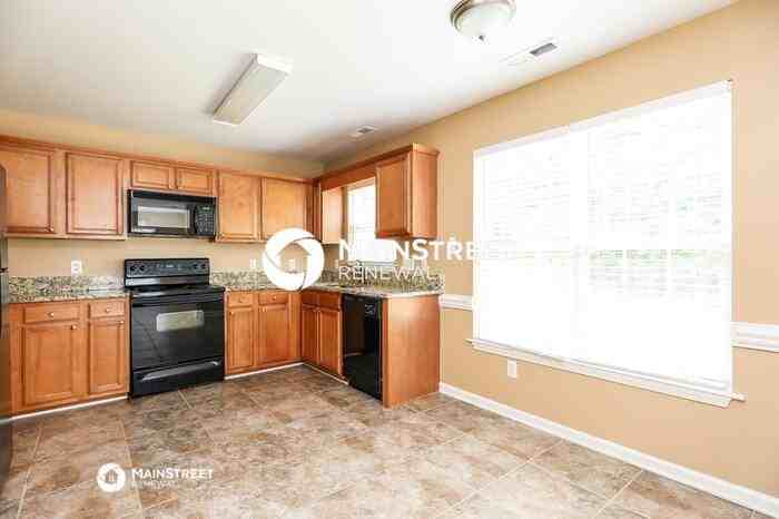 711 Walnut Crossing Dr - Photo 7 of 16