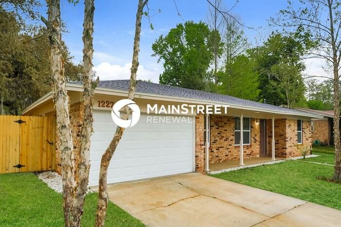 1227 Arbor Cir - Photo 3 of 14