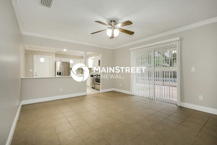 1227 Arbor Cir - Photo 5 of 14