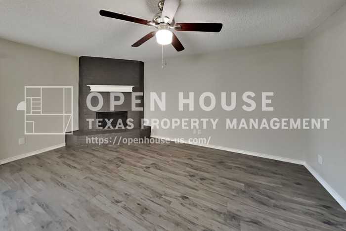 621 Meadowview Dr - Photo 5 of 20