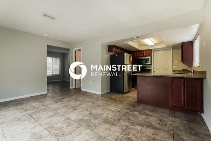 914 Buttercup Dr - Photo 7 of 16