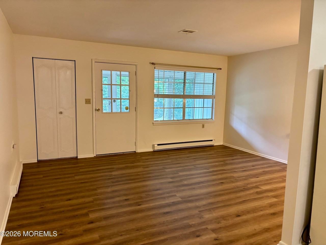 1192B Clydebank Ct - Photo 7 of 25
