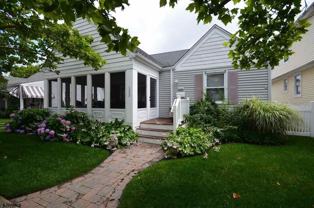 123 N 34th Ave - Photo 1 of 1
