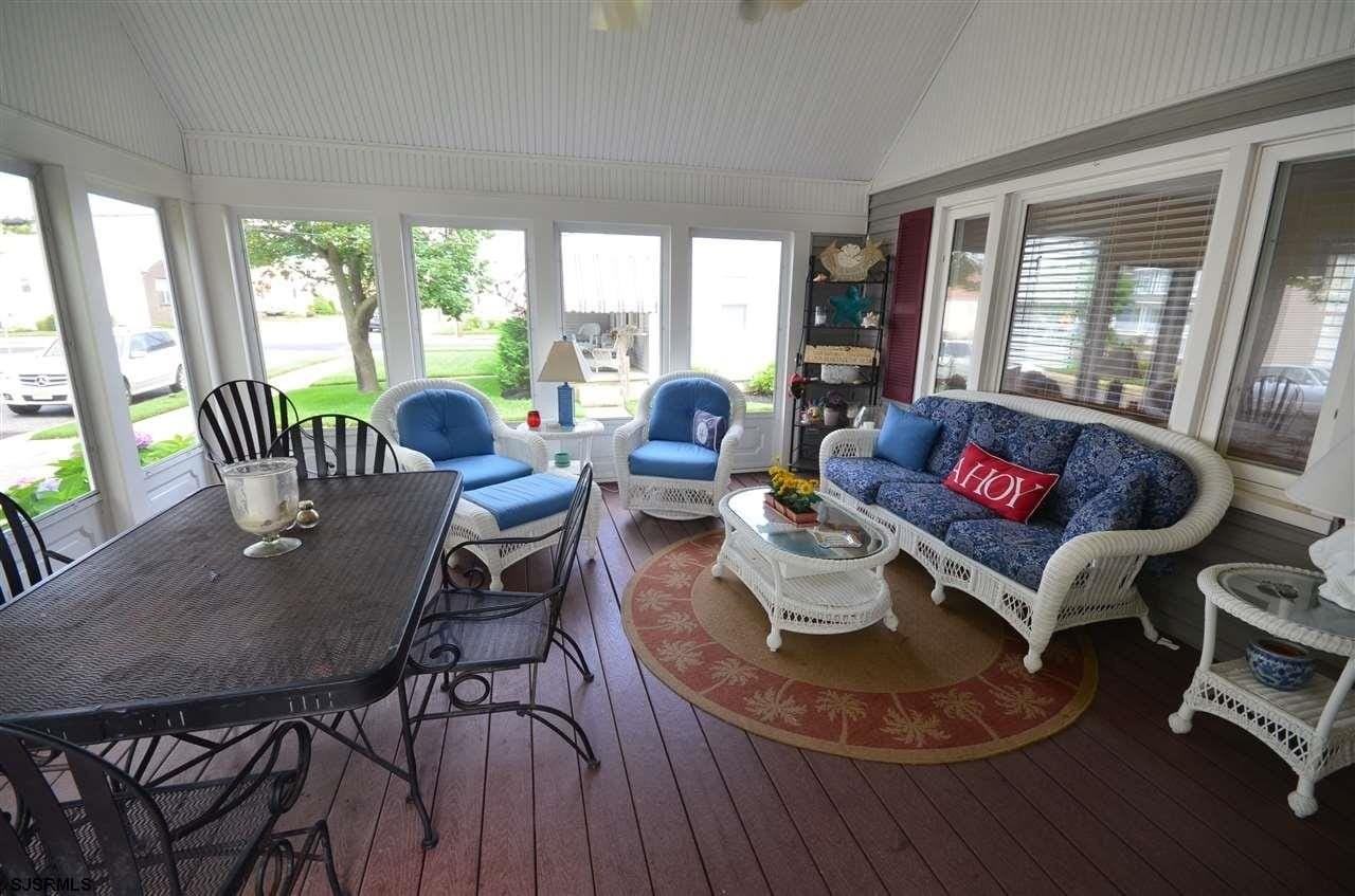123 N 34th Ave - Photo 2 of 22