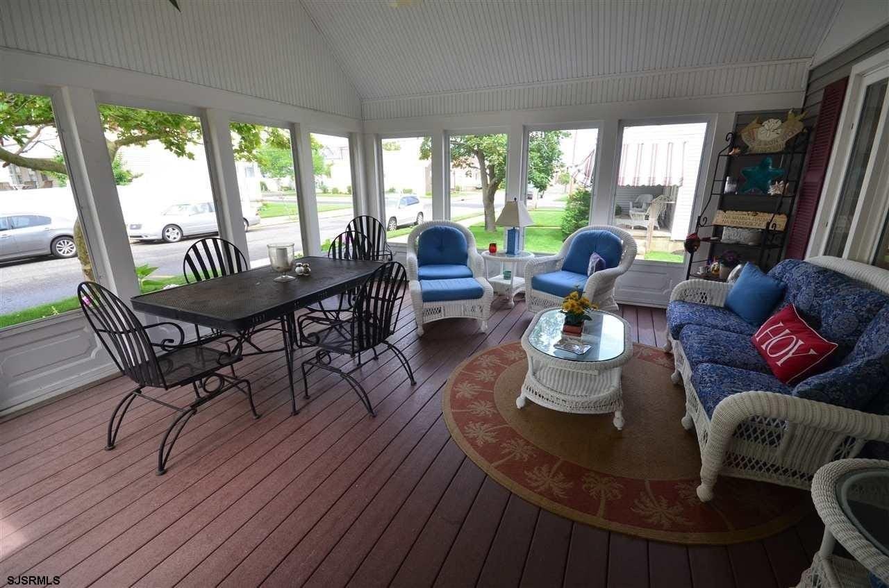 123 N 34th Ave - Photo 3 of 22