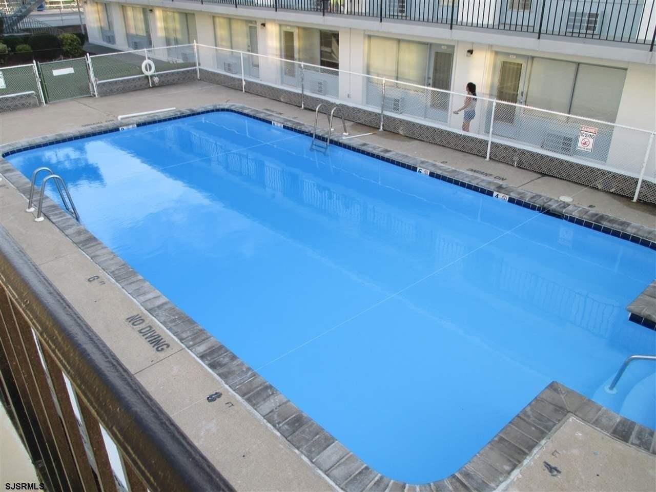 3501 Boardwalk - Photo 5 of 10
