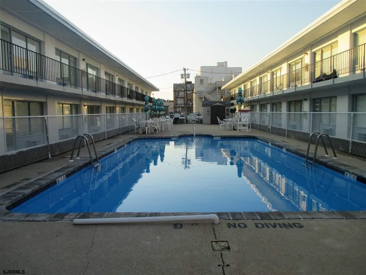 3501 Boardwalk - Photo 7 of 10