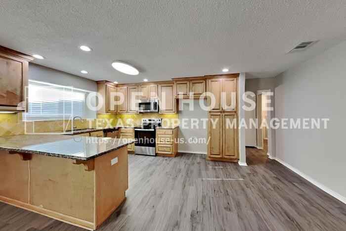 4820 Ashton Ave - Photo 7 of 23