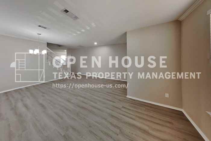 4328 Highgate Rd - Photo 4 of 25