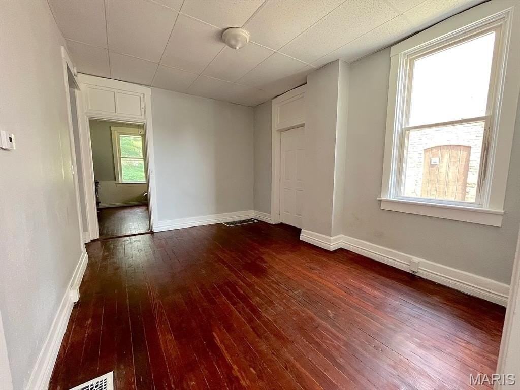 1825 W 15th Street - Photo 3 of 10