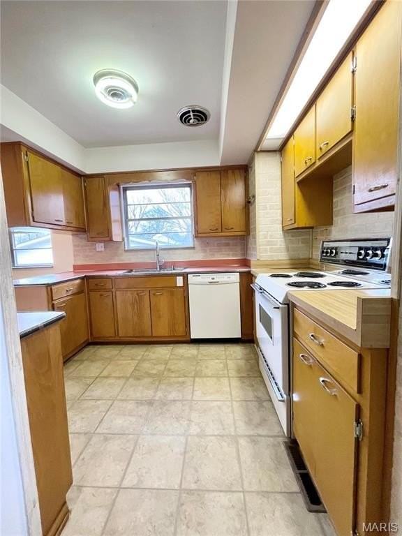 4120 Shirley Dr - Photo 4 of 20