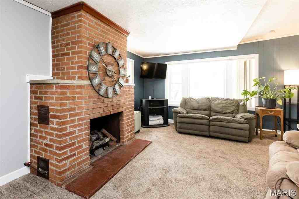 417 N John St - Photo 4 of 24