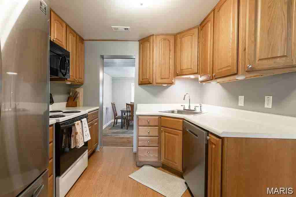 417 N John St - Photo 7 of 24