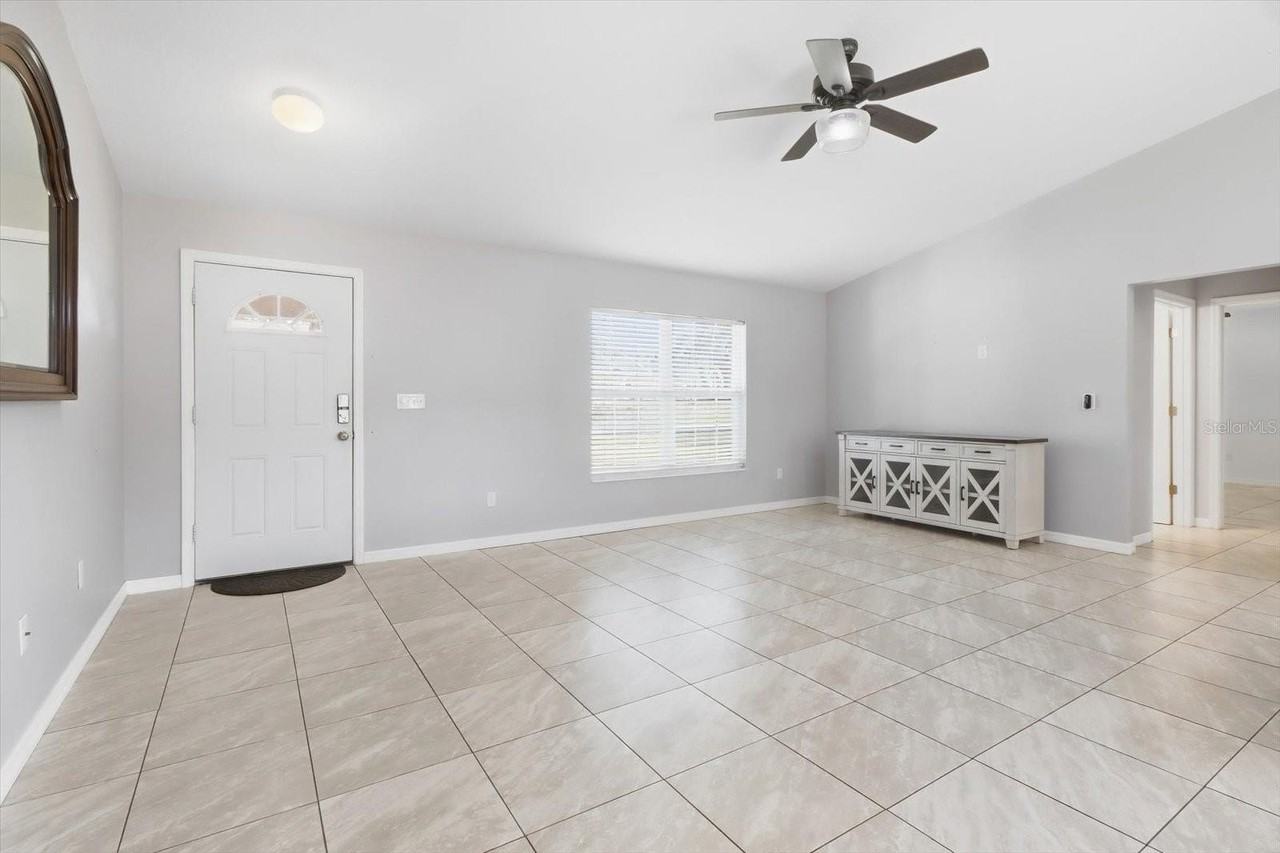 8372 Se 156th St - Photo 2 of 28