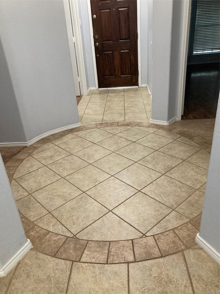 11706 La Grange Dr - Photo 3 of 36