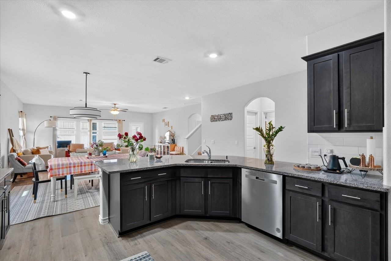 4005 Lockmead Rd - Photo 5 of 18