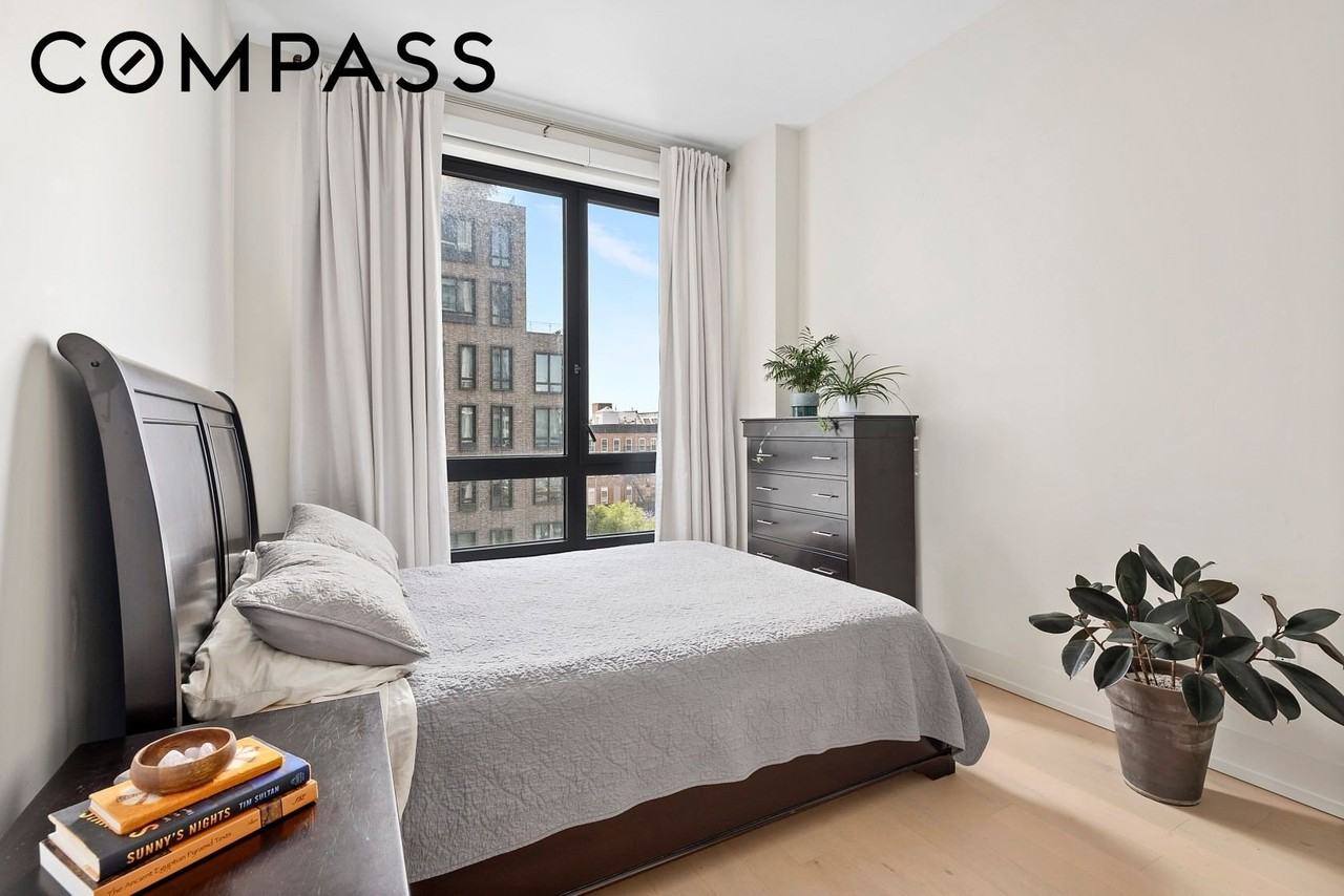 550 Vanderbilt Ave #405 - Photo 5 of 13