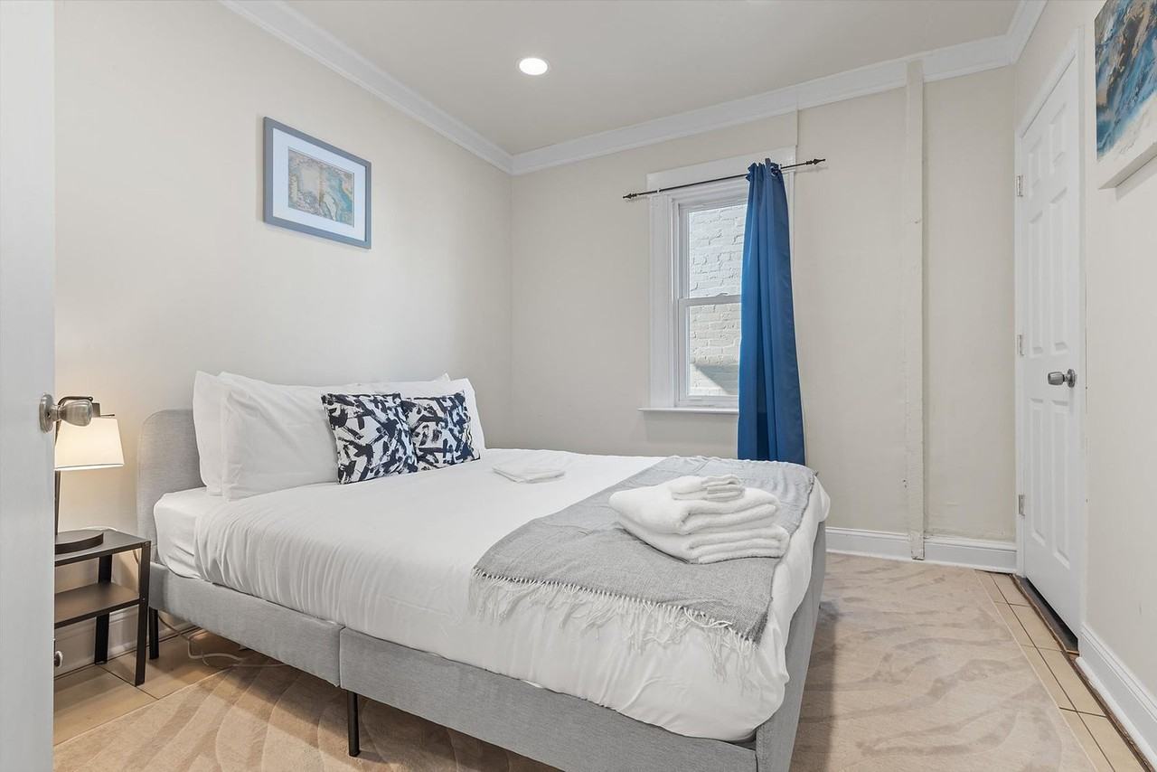 1432 Pennsylvania Ave Se #1633290P - Photo 6 of 18