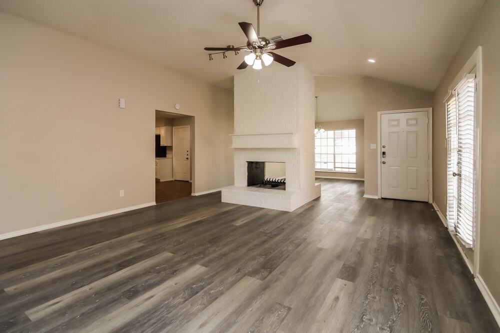 13835 Aspen Hollow Ln - Photo 3 of 16