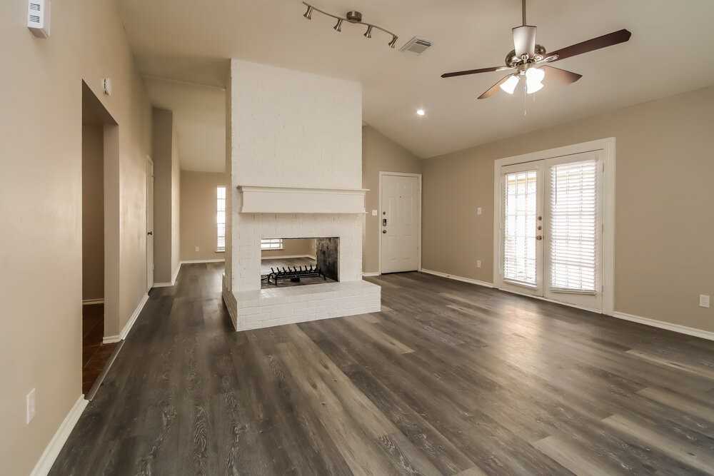 13835 Aspen Hollow Ln - Photo 4 of 16