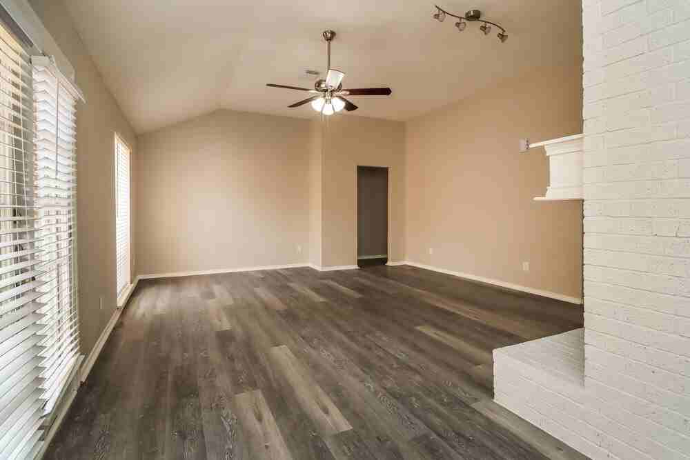 13835 Aspen Hollow Ln - Photo 6 of 16
