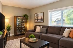 featured image of 2 Sandra Dr #LOWER