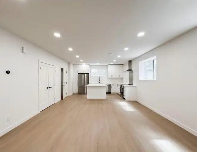 12342 131 St Nw #12342 - Photo 3 of 26