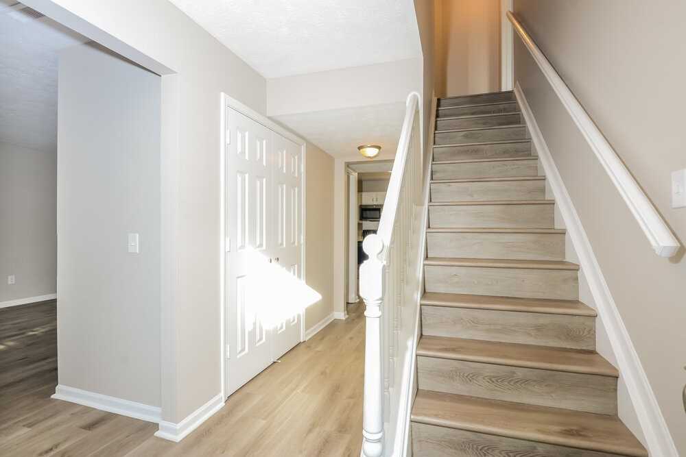 2327 Fullerton Dr - Photo 4 of 17