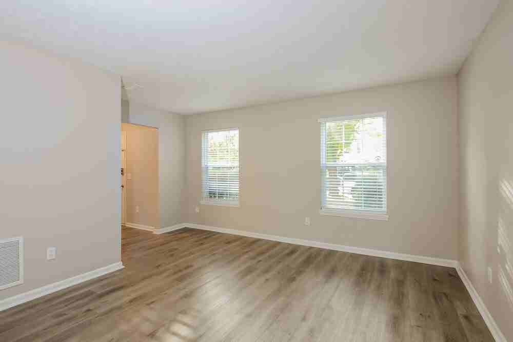 2327 Fullerton Dr - Photo 5 of 17